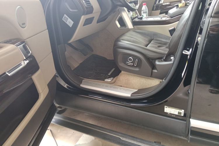 Used Land Rover Range 2017 3.0 SC V6 Vogue Driver Seat