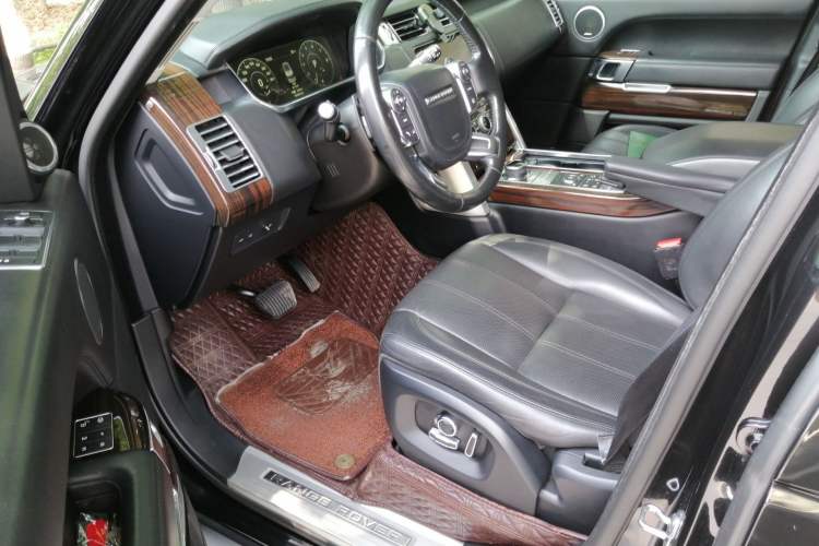 Used Land Rover Range 2017 3.0 SC V6 Vogue SE Long-Wheelbase Edition Driver Seat