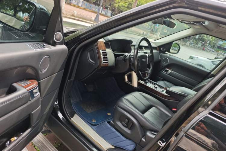 Used Land Rover Range 2017 3.0 SC V6 Vogue Driver Seat