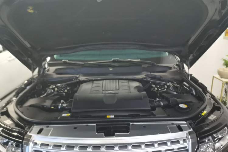 Used Land Rover Range 2017 3.0 SC V6 Vogue SE Long-Wheelbase Edition Engine Bay