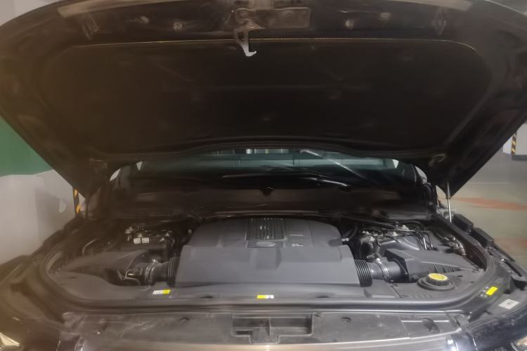 Used Land Rover Range 2017 3.0 SC V6 Vogue Engine Bay