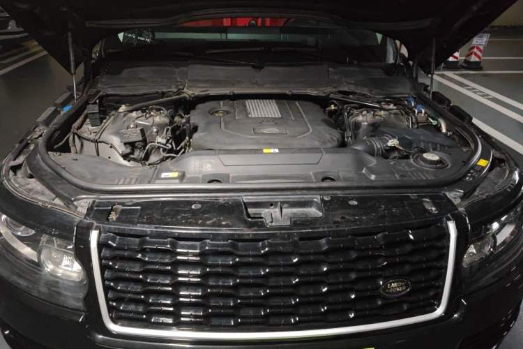Used Land Rover Range  Engine Bay