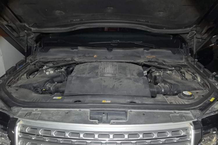 Used Land Rover Range 2017 3.0 SC V6 AB Prestige Extended Edition Engine Bay