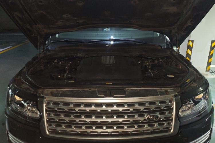 Used Land Rover Range 2017 3.0 SC V6 Vogue Extended Version Engine Bay