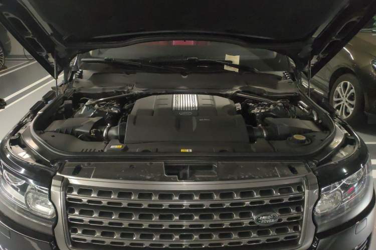 Used Land Rover Range  Engine Bay