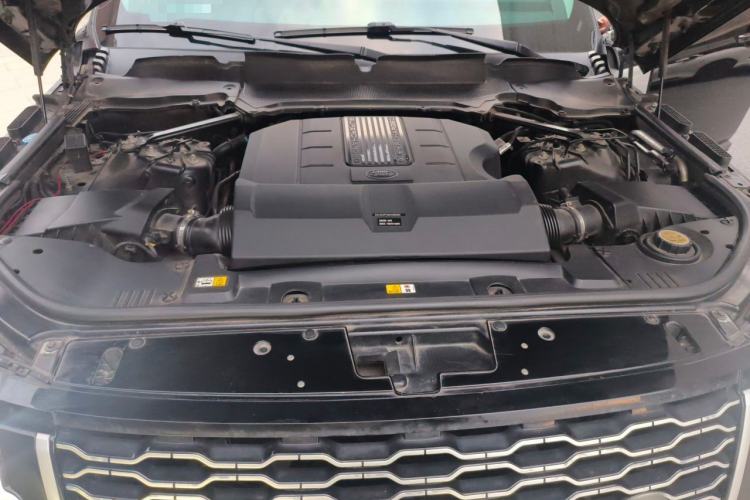 Used Land Rover Range  Engine Bay