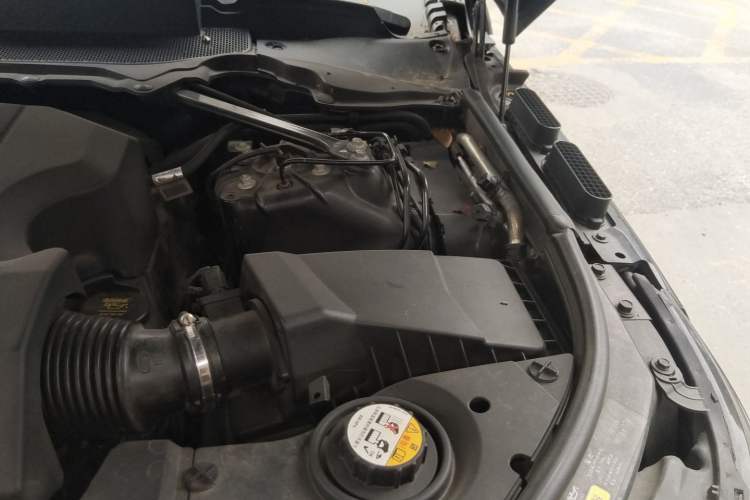 Used Land Rover Range 2017 3.0 SC V6 Vogue Engine Bay Left