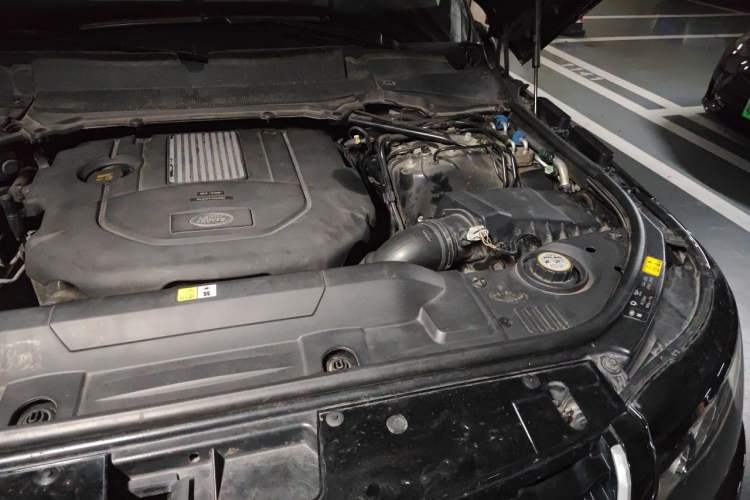 Used Land Rover Range  Engine Bay Left