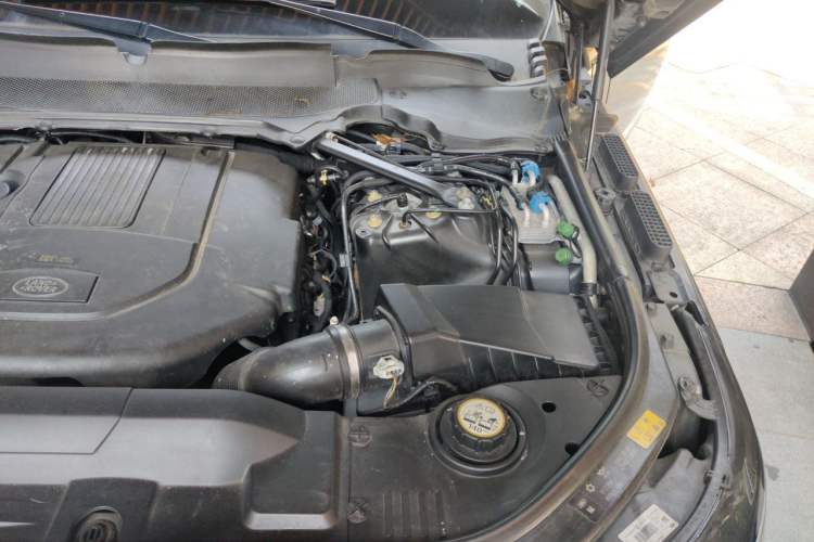 Used Land Rover Range  Engine Bay Left
