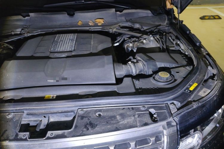 Used Land Rover Range  Engine Bay Left