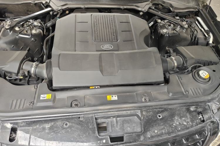 Used Land Rover Range 2017 3.0 SC V6 Vogue Extended Version Engine Bay