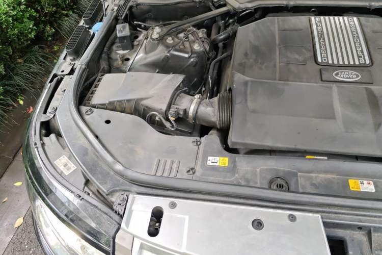 Used Land Rover Range 2017 3.0 SC V6 Vogue Engine Bay Right