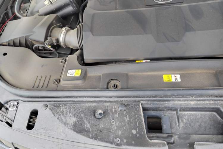Used Land Rover Range  Engine Bay Right