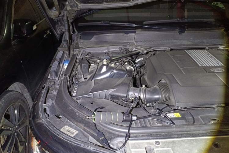 Used Land Rover Range  Engine Bay Right