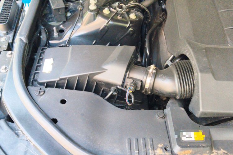 Used Land Rover Range 2017 3.0 SC V6 Vogue Engine Bay Right