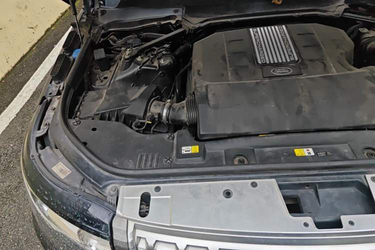 Used Land Rover Range  Engine Bay Right