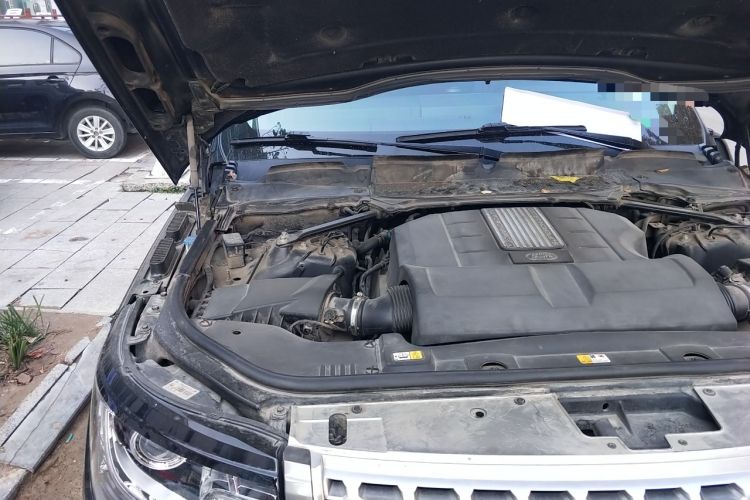 Used Land Rover Range 2017 3.0 SC V6 Vogue Engine Bay Right