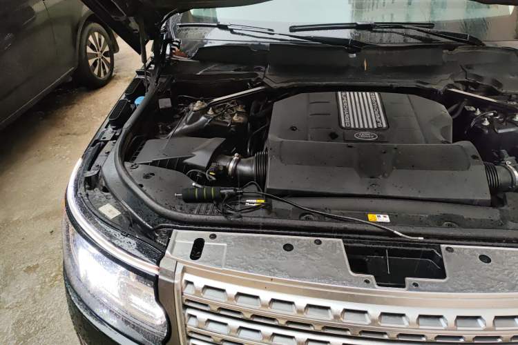 Used Land Rover Range 2017 3.0 SC V6 Vogue Engine Bay Right