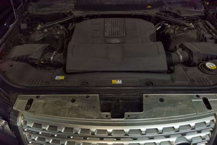 Used Land Rover Range 2017 3.0 SC V6 Vogue Engine Bay