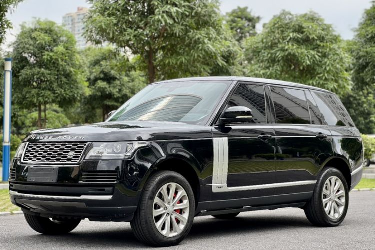 Used Land Rover Range 2017 3.0 SC V6 Vogue Extended Version Exterior 2