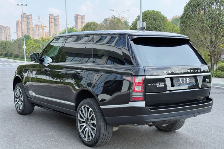 Used Land Rover Range 2017 3.0 SC V6 Vogue SE Long-Wheelbase Edition Exterior 3