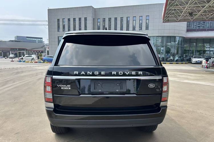 Used Land Rover Range 2017 3.0 SC V6 Vogue Exterior 4