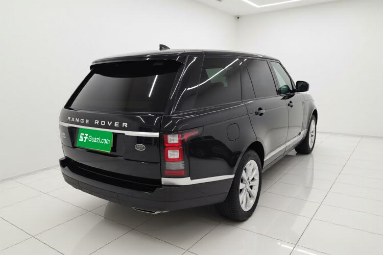 Used Land Rover Range 2017 3.0 SC V6 Vogue Extended Version Exterior 5
