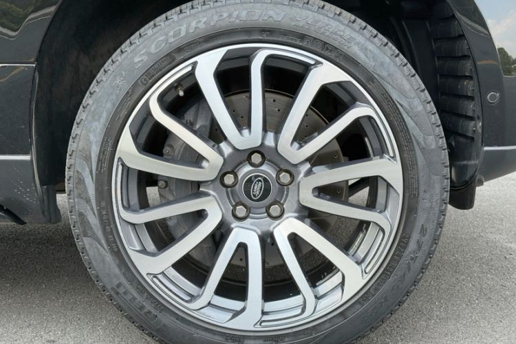 Used Land Rover Range 2017 3.0 SC V6 Vogue SE Long-Wheelbase Edition Exterior 5