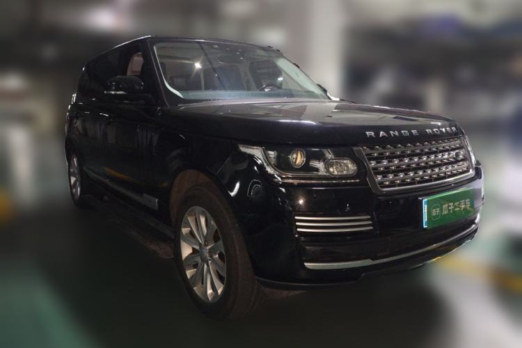 Used Land Rover Range 2017 3.0 SC V6 Vogue Extended Version Front Right 45 Deg