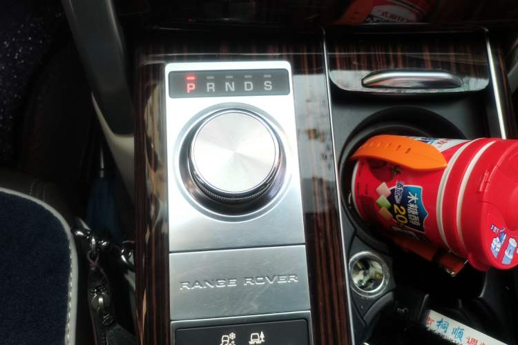 Used Land Rover Range 2017 3.0 SC V6 Vogue Extended Version Gear Lever
