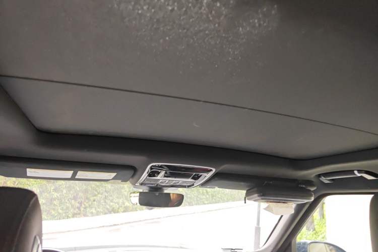 Used Land Rover Range  Headliner