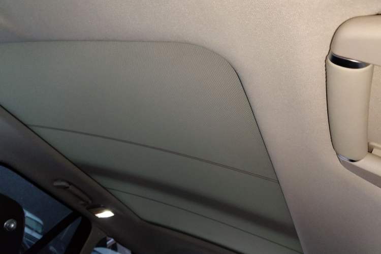 Used Land Rover Range 2017 3.0 SC V6 Vogue Headliner