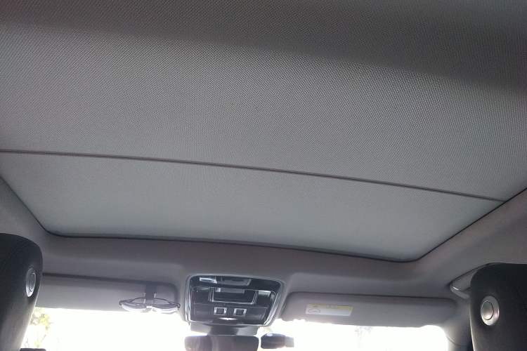 Used Land Rover Range 2017 3.0 SC V6 Vogue Headliner