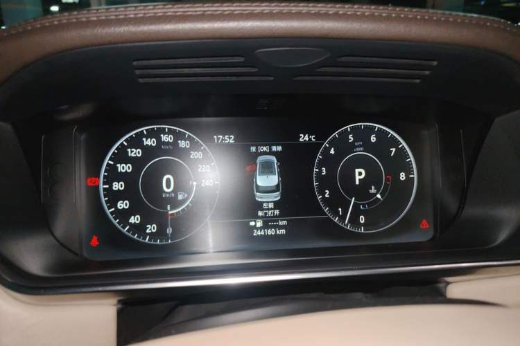 Used Land Rover Range 2017 3.0 SC V6 Vogue Extended Version Instrument Cluster