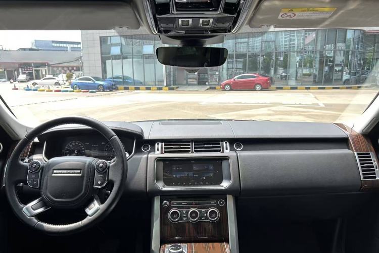 Used Land Rover Range 2017 3.0 SC V6 Vogue Interior 1