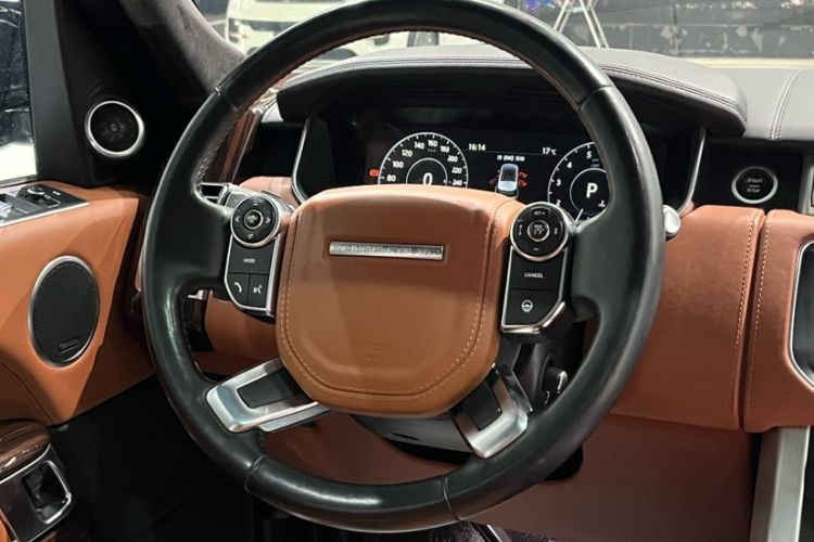 Used Land Rover Range 2017 3.0 SC V6 AB Prestige Extended Edition Interior 11