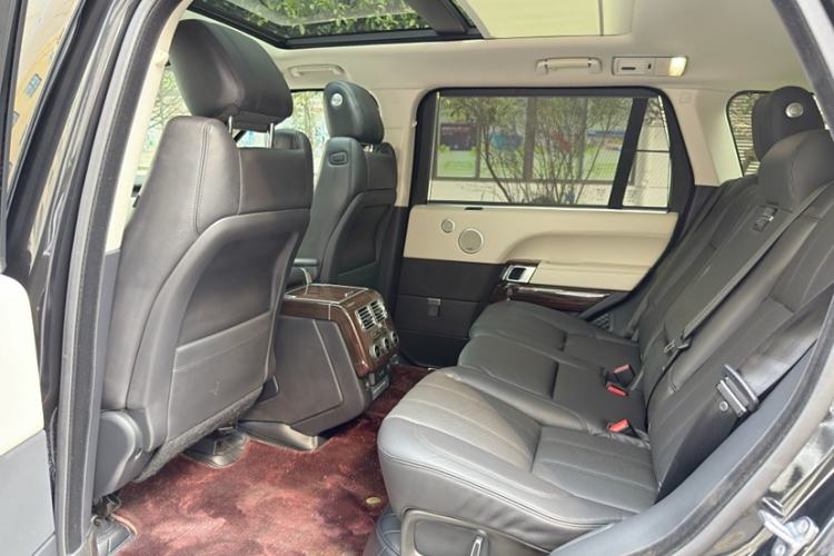 Used Land Rover Range 2017 3.0 SC V6 Vogue SE Long-Wheelbase Edition Interior 5