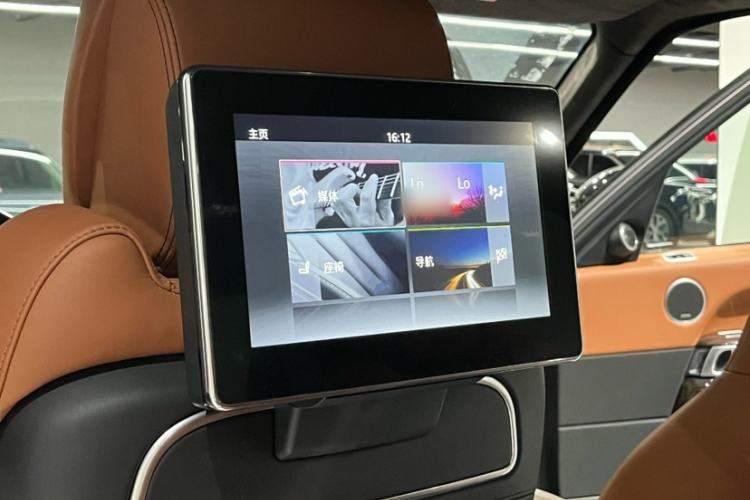 Used Land Rover Range 2017 3.0 SC V6 AB Prestige Extended Edition Interior 8