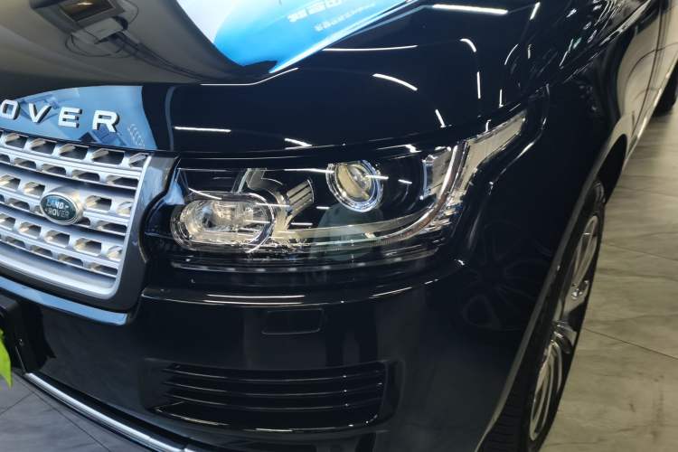 Used Land Rover Range 2017 3.0 SC V6 Vogue Extended Version Left Front Headlight