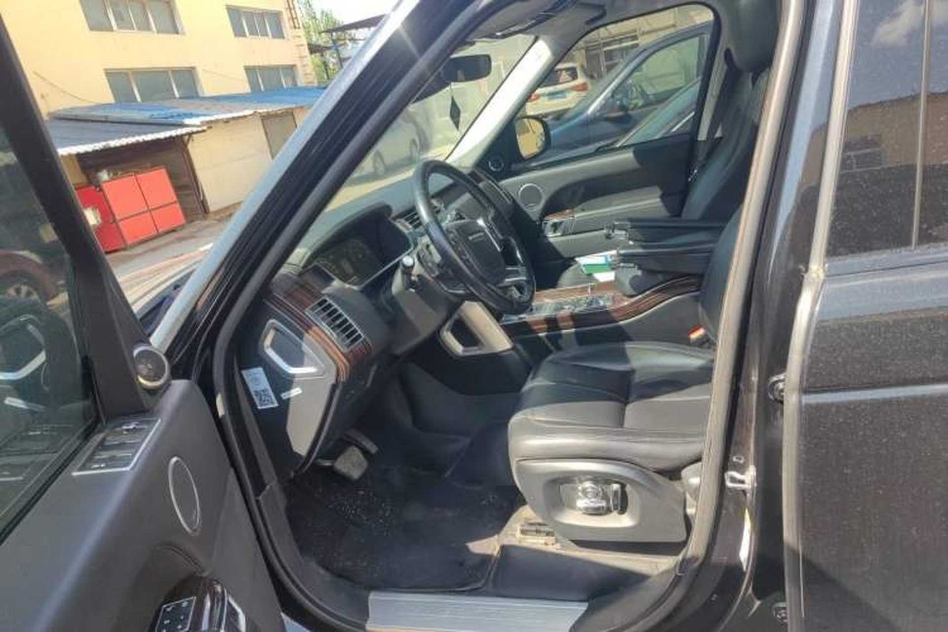 Used Land Rover Range 2017 3.0 SC V6 Vogue Left Front Seat