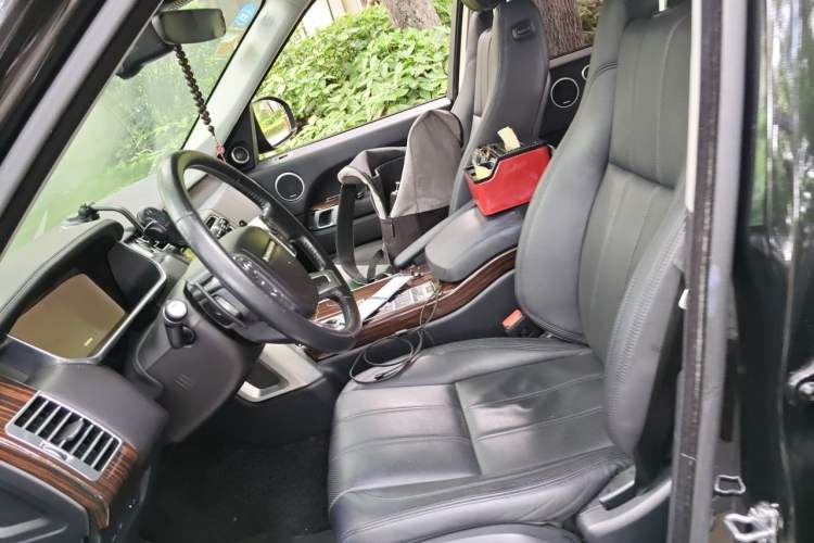 Used Land Rover Range 2017 3.0 SC V6 Vogue Left Front Seat