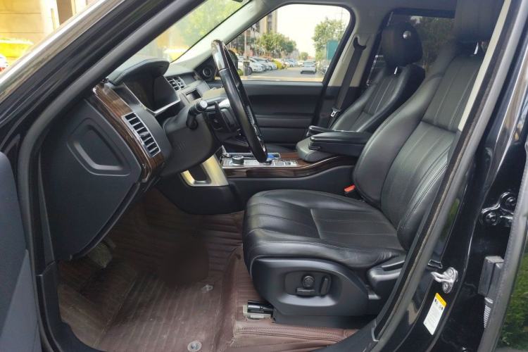 Used Land Rover Range 2017 3.0 SC V6 Vogue Extended Version Left Front Seat