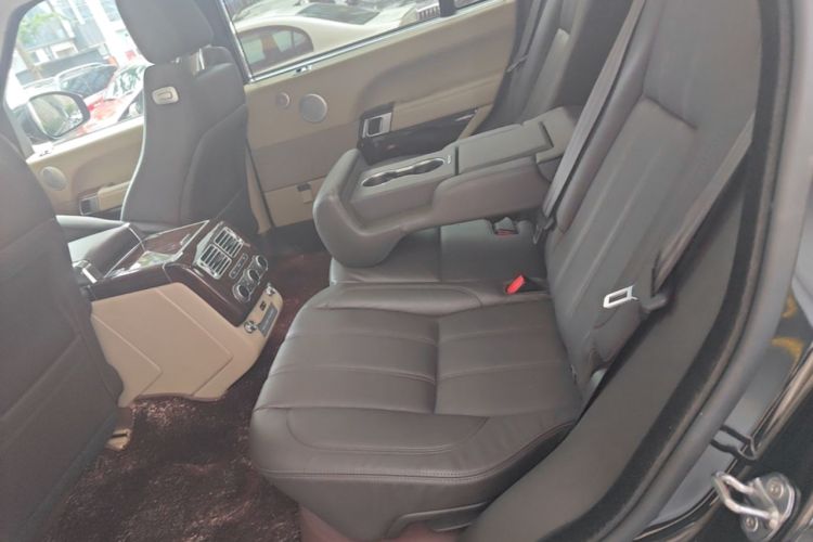 Used Land Rover Range 2017 3.0 SC V6 Vogue Extended Version Left Rear Seat