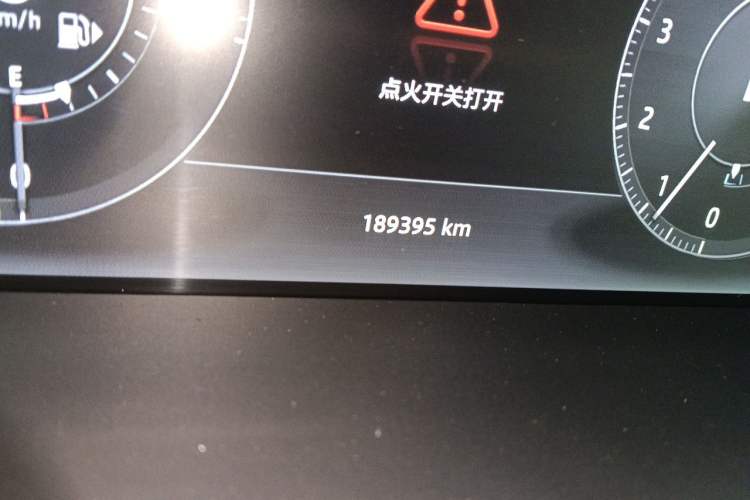 Used Land Rover Range 2017 3.0 SC V6 Vogue Odometer Close Up