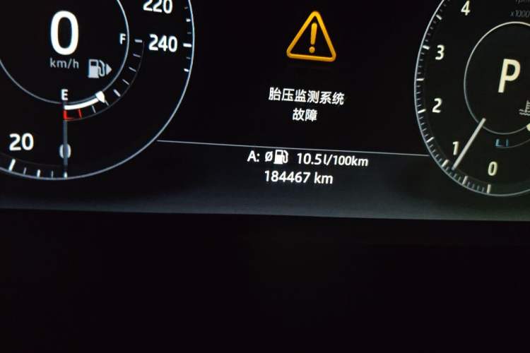 Used Land Rover Range  Odometer Close Up
