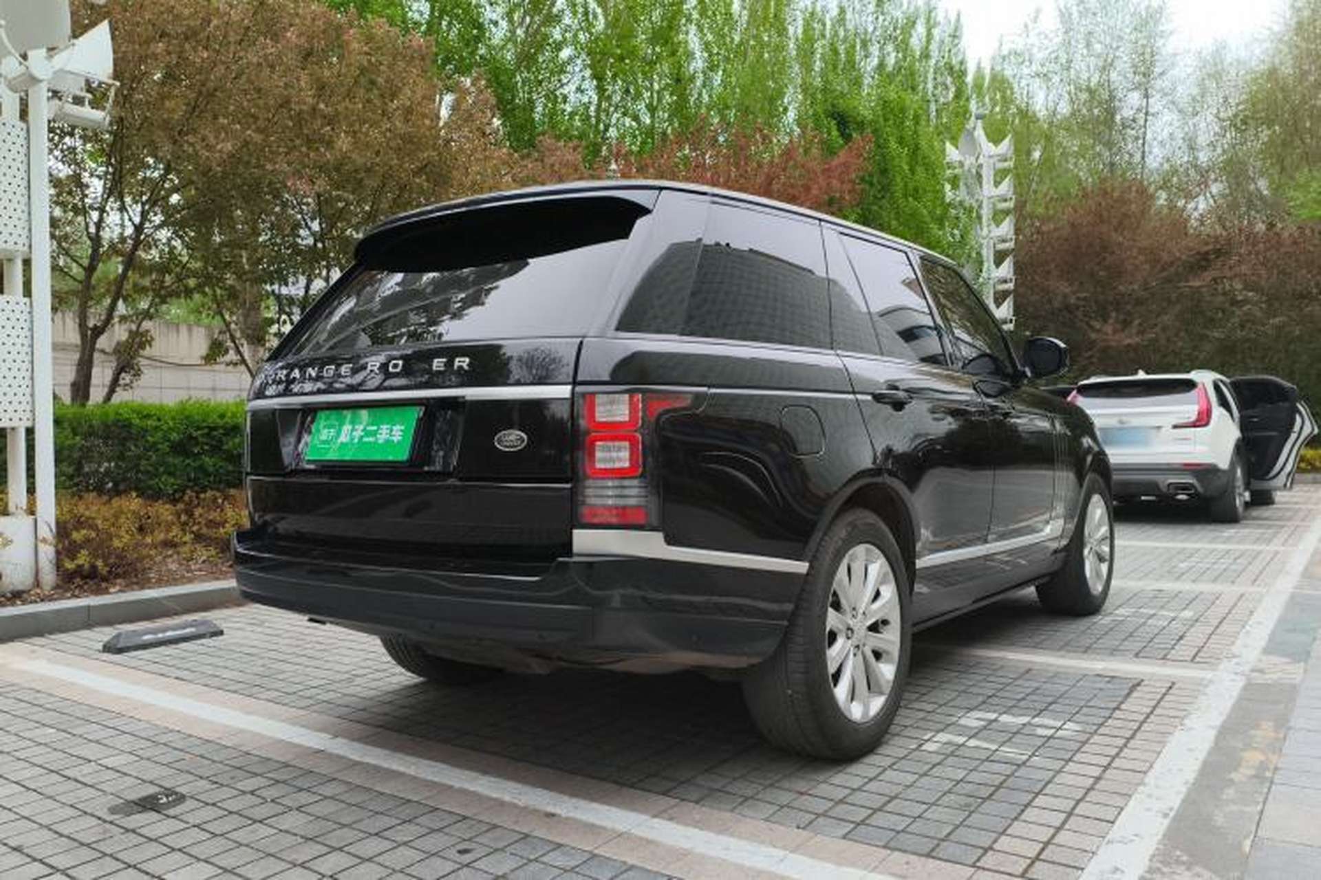 Used Land Rover Range 2017 3.0 SC V6 Vogue Rear Right 45 Deg