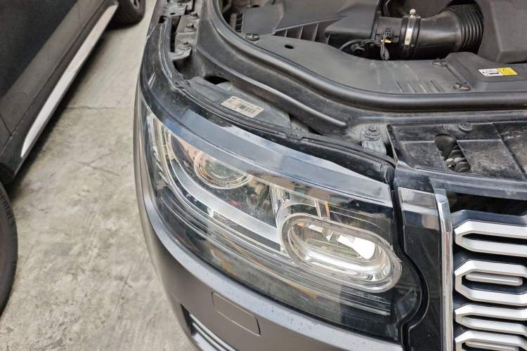 Used Land Rover Range 2017 3.0 SC V6 Vogue Extended Version Right Front Headlight