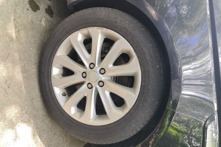 Used Land Rover Range 2017 3.0 SC V6 Vogue Right Front Wheel Hub
