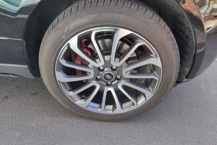 Used Land Rover Range  Right Front Wheel Hub
