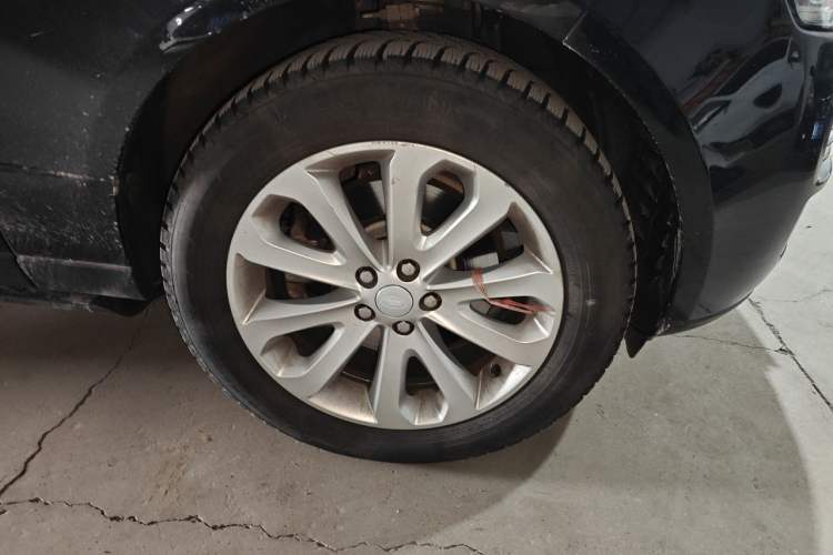 Used Land Rover Range  Right Front Wheel Hub